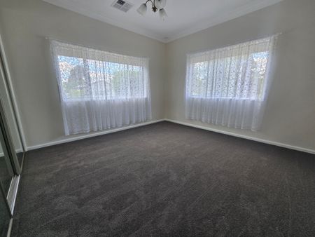 Family-friendly neighbourhood! - Photo 2