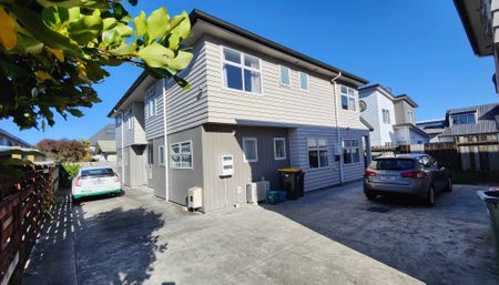 Executive Two Story Townhouse - Photo 5