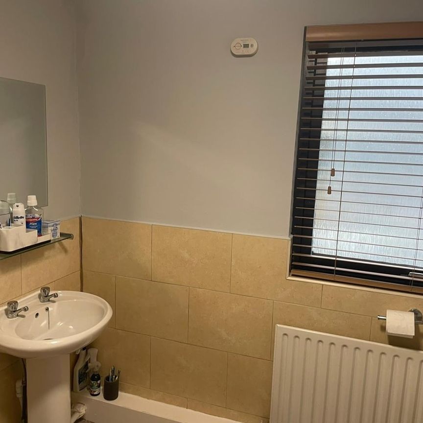 1 Bed Flat, Whiting Street, S8 - Photo 1