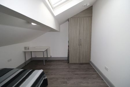 Marsh Lane Flat,, PRESTON, Lancashire PR1 8NL - Photo 5