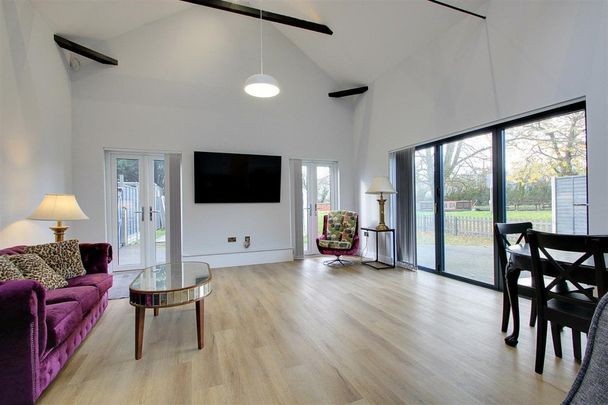 Harbour House, Ivinghoe - Photo 1