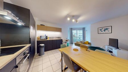Location Appartement 5 pièces 84m² VILLEURBANNE 69100 - Photo 5