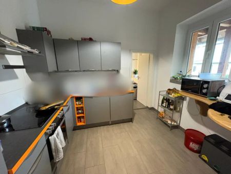 ANFRAGEN NUR PER EMAIL! Großzügige 4-Zi-Wohnung in zentraler Lage - Terrasse u. Balkon - Photo 5