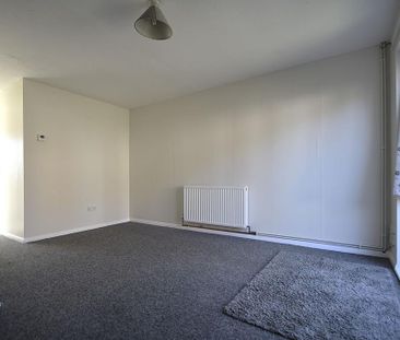 2 bedroom semi-detached house to rent - Photo 4