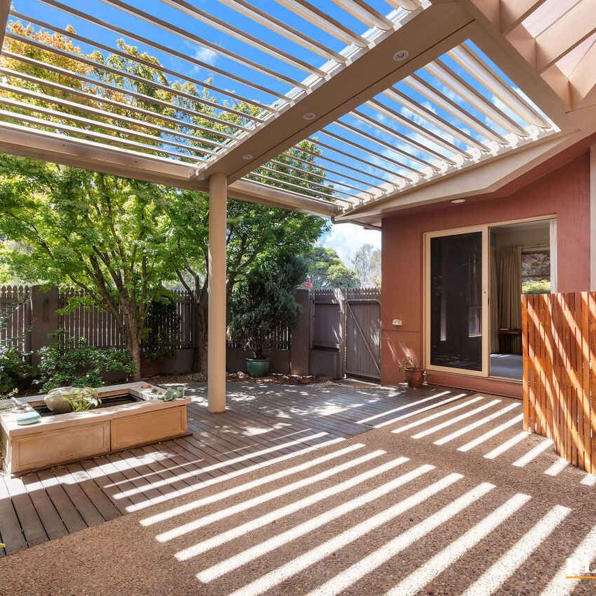 Spacious single-level Hawker Townhouse - Photo 1