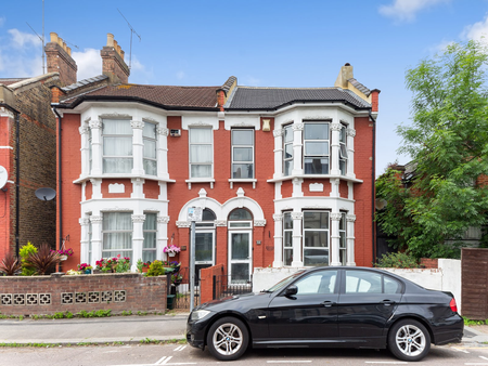 🌺 5 MINS TO TURNPIKE LANE - ALL BILLS & CLEANER 🌺 Room 1 - Photo 3