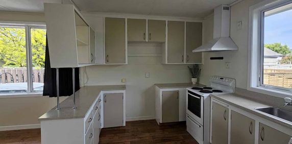 18 Dover Road, St Andrews - Photo 2