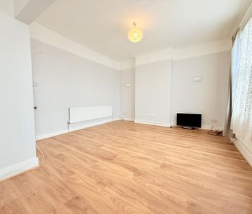 2 bedroom maisonette to rent - Photo 3