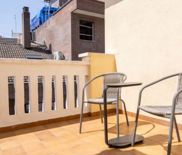 2-bedroom apartment for rent in Cuatro Caminos, perfect for professionals, couples, and students. - Foto 2