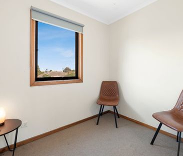 Chic Simplicity – Modern Living Made Easy - Photo 4