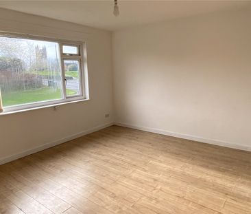 Bunkers Lane, Batley, WF17 - Photo 5