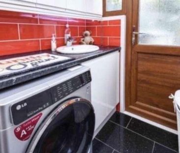 Chafford Walk, Rainham, RM13 - Photo 5