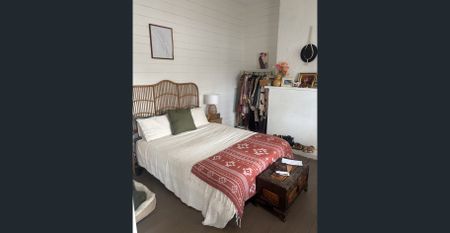 2 Bedroom Cottage Style - Photo 2