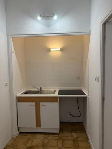 Location Appartement 2 pièces 47m² MONTAUBAN 82000 - Photo 5