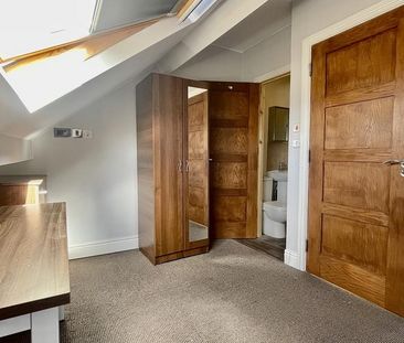 6 bedroom end of terrace house to rent - Photo 3