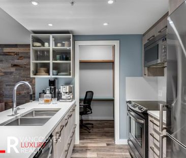 Condo in Downtown Vancouver, BC - Photo 4