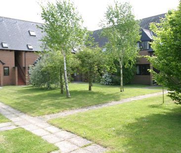 2 bedroom ground floor flat to rent - Photo 1