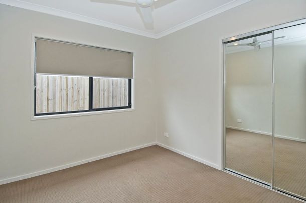 Stylish Family Home in Prime Coomera Location - Photo 1