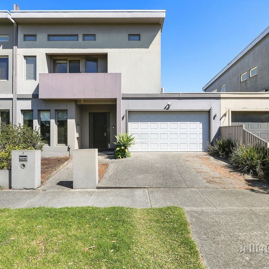 5 Treeby Boulevard, Mordialloc - Photo 1