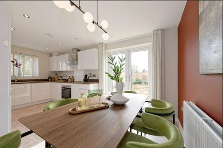 Peterborough - Photo 3