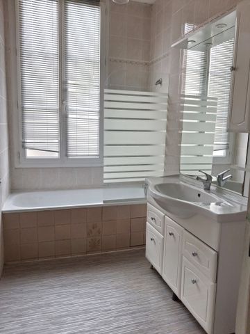Location Appartement 2 pièces 61m² MARMANDE 47200 - Photo 4