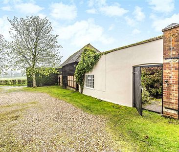 A newly refurbished 5 bedroom cottage available to rent in this wonderful rural setting at Pamber End, between Reading and Basingstoke. - Photo 5