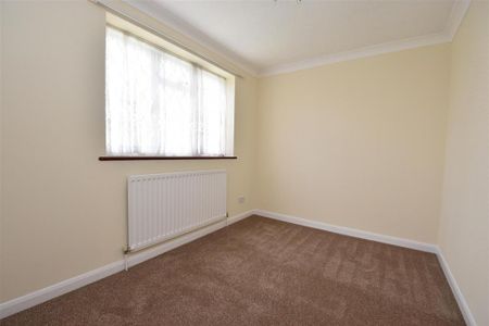 5 bedroom detached house to rent - Photo 4