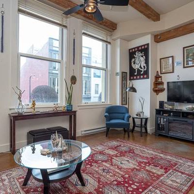 Fully Upgraded, 13ft Ceiling Downtown 1 Bedroom/Bath Heritage Building - Photo 4