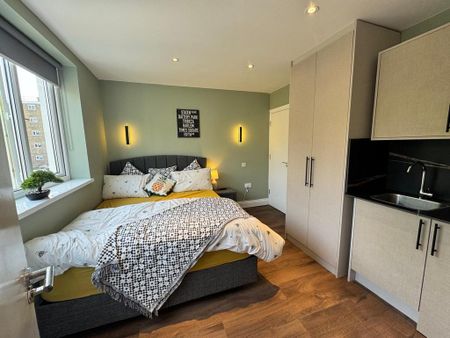 6 bedroom terraced house to rent - Photo 3