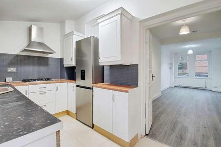 Tavistock Road, Yiewsley, West Drayton, UB7 - Photo 4