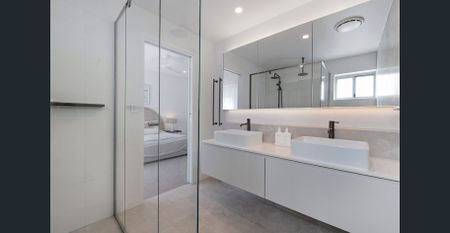 Absolute Beachfront Boutique Residence - Fully Furnished - Photo 4