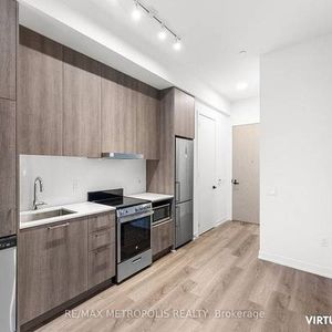 HWY 7/HWY 400-Modern Bright 1Bdrm+Den 1Bath - Photo 2