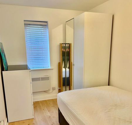 Harlinger Street, London - Photo 3