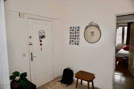 Centraal maar rustig gelegen appartement met drie slaapkamers - Foto 2