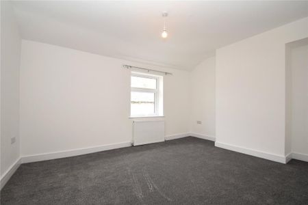 4 bedroom terraced house to rent - Photo 4