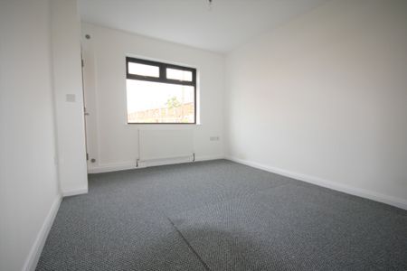 42 Lemberg Street, Belfast, BT12 6GH - Photo 2