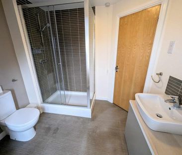 4 bedroom terraced house to rent - Photo 5