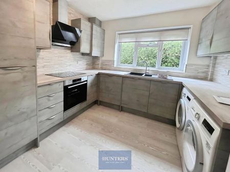2 bedroom flat to rent - Photo 4