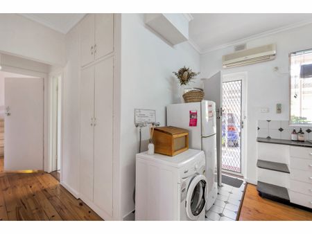 4/6 Byron Street, Glenelg SA 5045 - Apartment For Rent | Domain - Photo 2