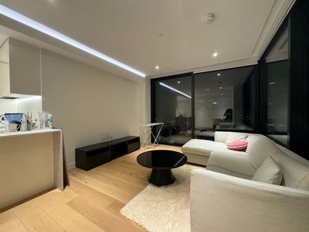 2 Bed Flat, Hampton Tower, E14 - Photo 3