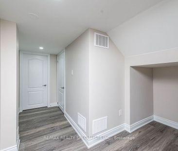 For Lease - 9 Boothill Drive, Brampton, Ontario - Photo 3