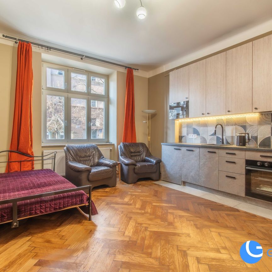 Studio w centrum| 2900 total| Plac inwalidów - Zdjęcie 1
