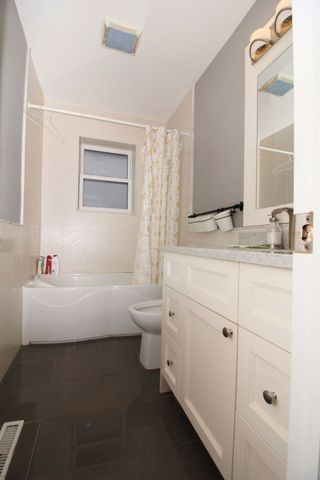 For Lease - 382 Walton Street, Oakville, Ontario - Photo 5