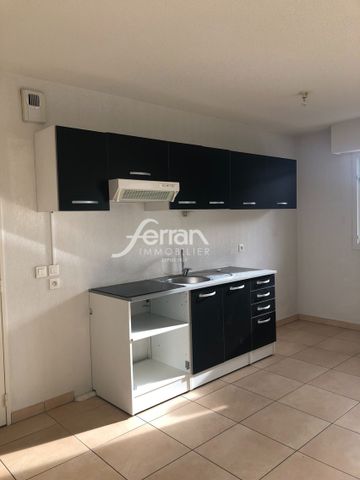 Location Appartement 3 pièces 64m² DRAGUIGNAN 83300 - Photo 3