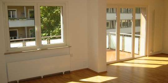 *IM BESTEN WESTEND MIT PARKETT UND RIESIGEM SONNENBALKON* - Foto 2