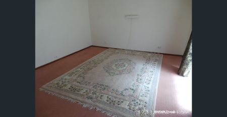 SPACIOUS 4 BEDROOM IN ENDEAVOUR HILLS WITH A POOL - Photo 4