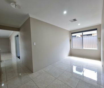 Modern Family Living Made Easy – Spacious 4x2 in a Prime Location! - Photo 1