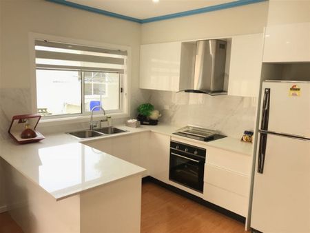 Beautiful 2 Bedroom Grannyflat - Photo 3