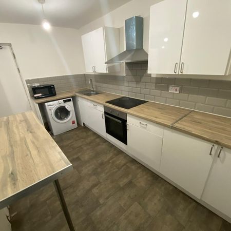 5 bed house share to rent in Grove Road, Middlesbrough, TS3 - Photo 3