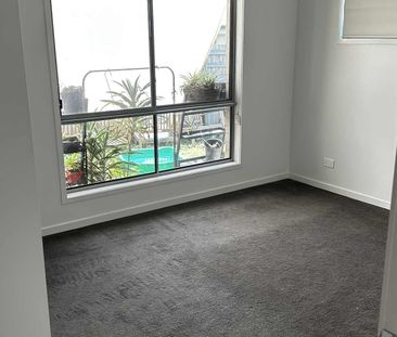 Redbank Plains - Photo 4